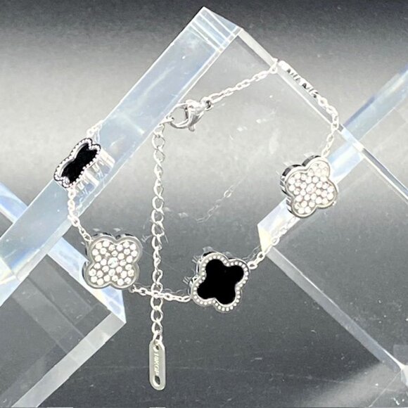 Classic Silver and Black Clover Bracelet - Picture 2 of 4